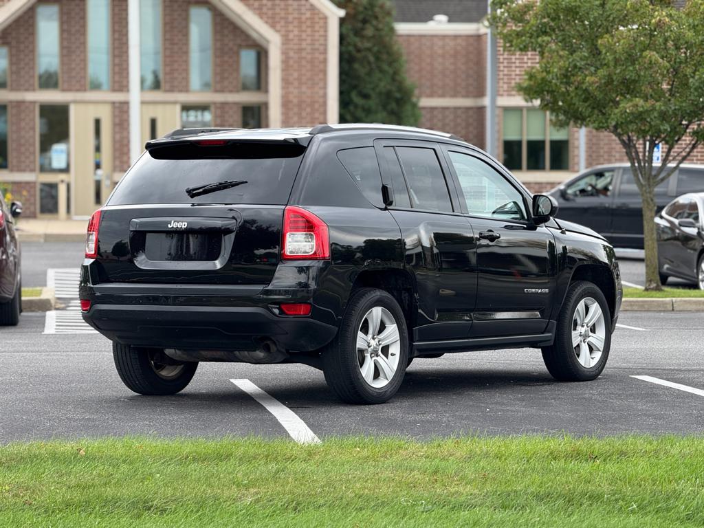 2012 Jeep Compass — photo 8