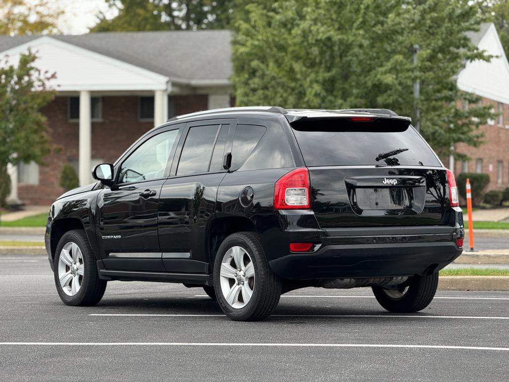 2012 Jeep Compass — photo 10