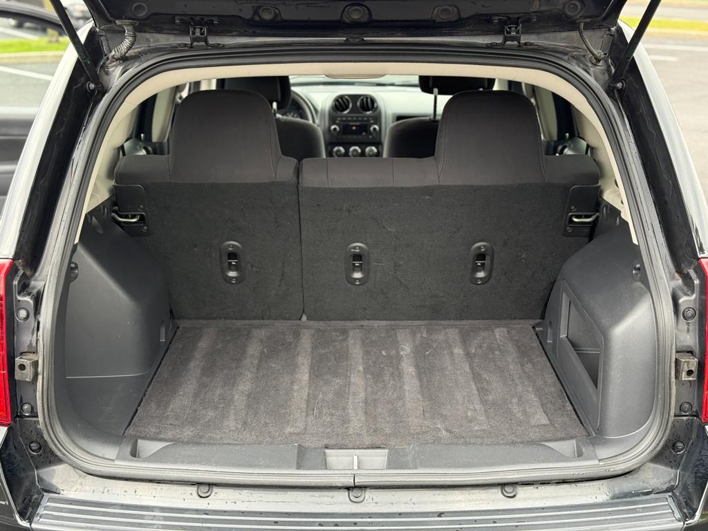 2012 Jeep Compass — photo 22
