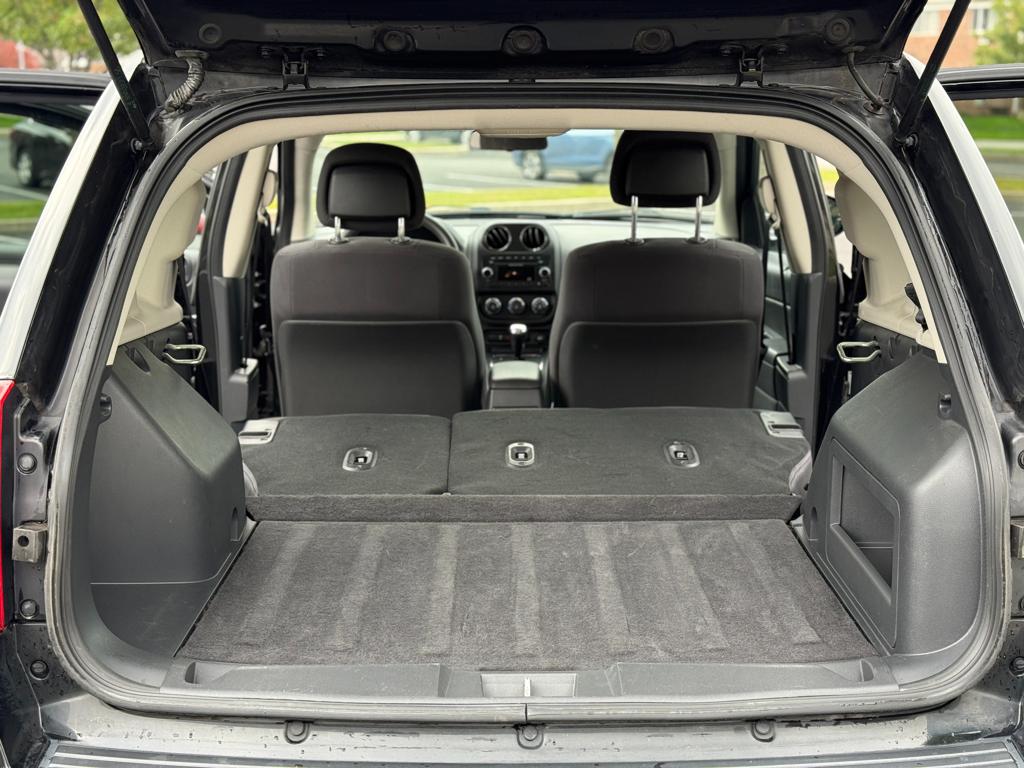 2012 Jeep Compass — photo 23