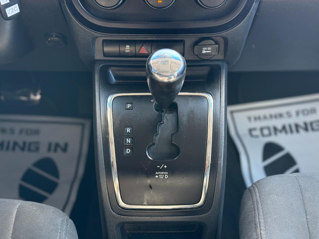 2017 Jeep Compass — photo 28