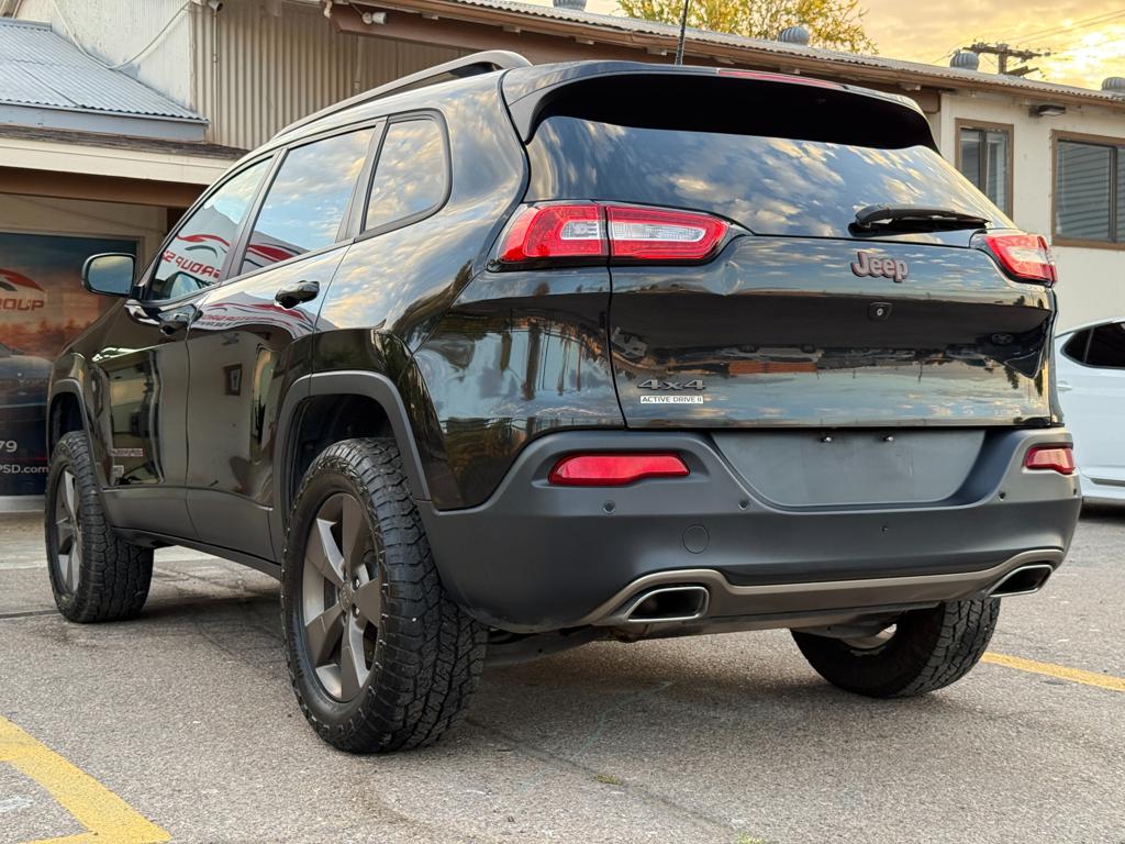 2016 Jeep Cherokee — photo 8