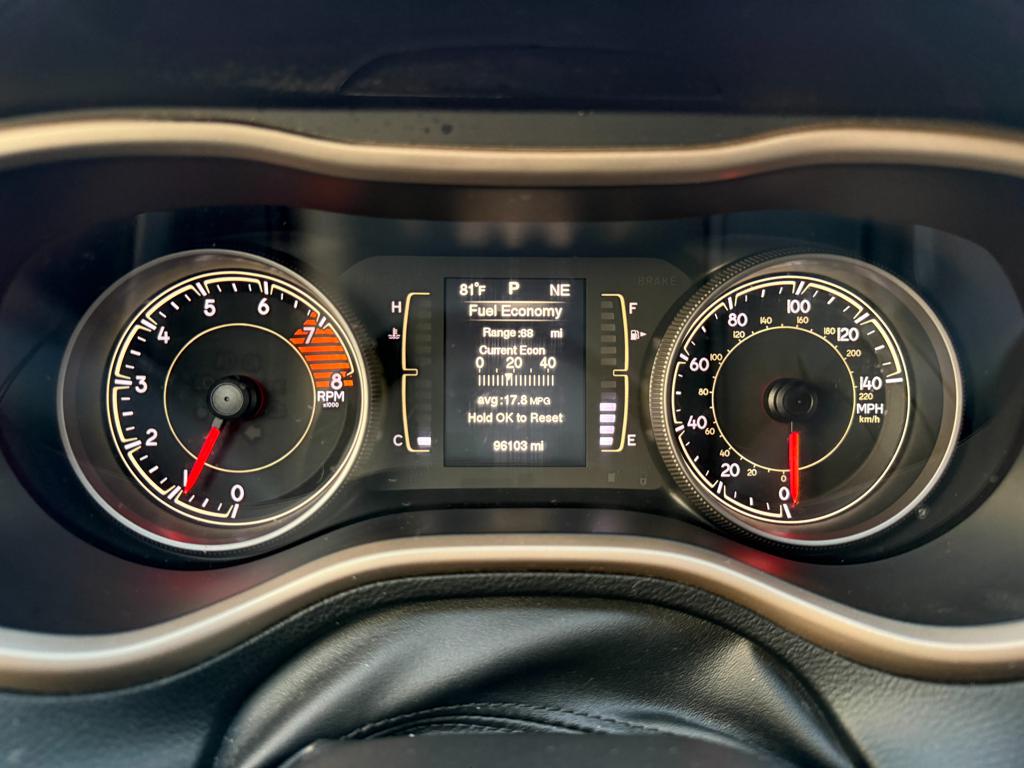 2016 Jeep Cherokee — photo 21
