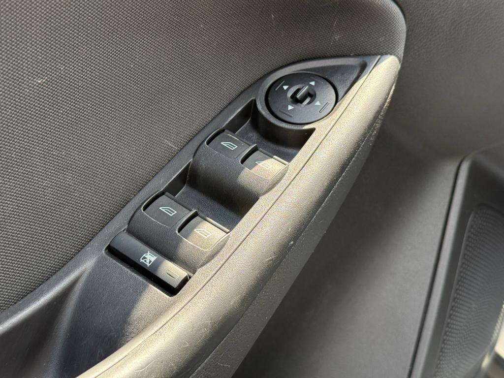 2017 Ford Focus — photo 59