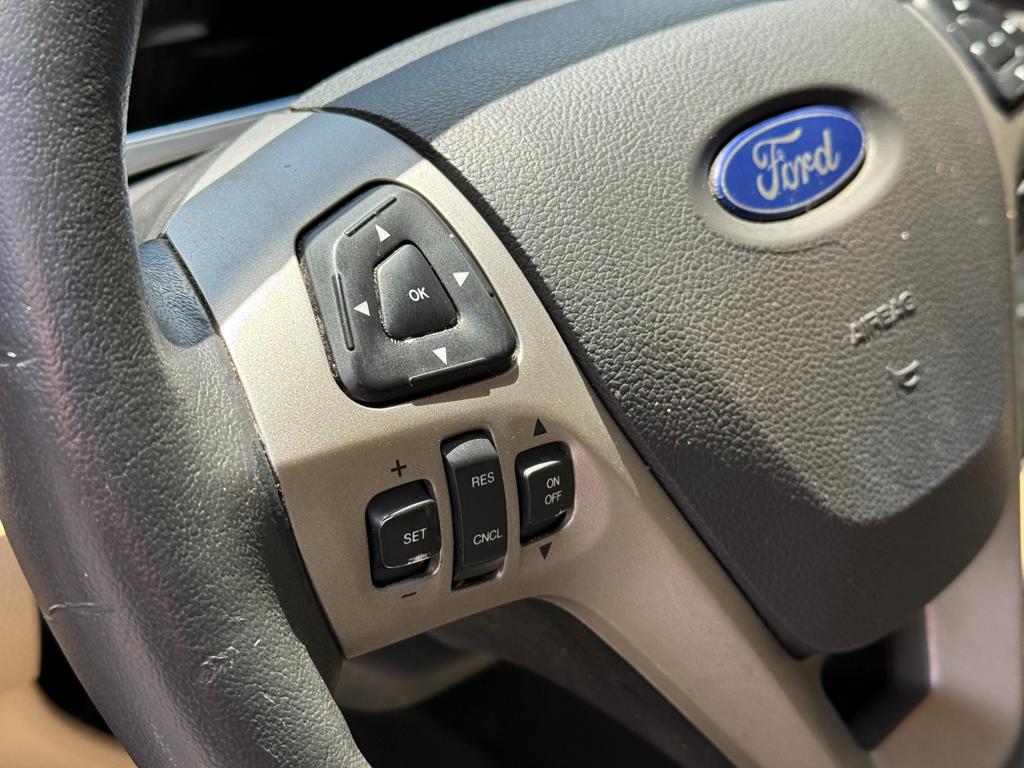 2014 Ford Taurus — photo 24