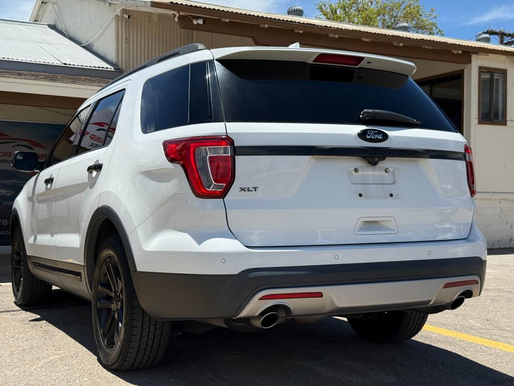 2017 Ford Explorer — photo 6