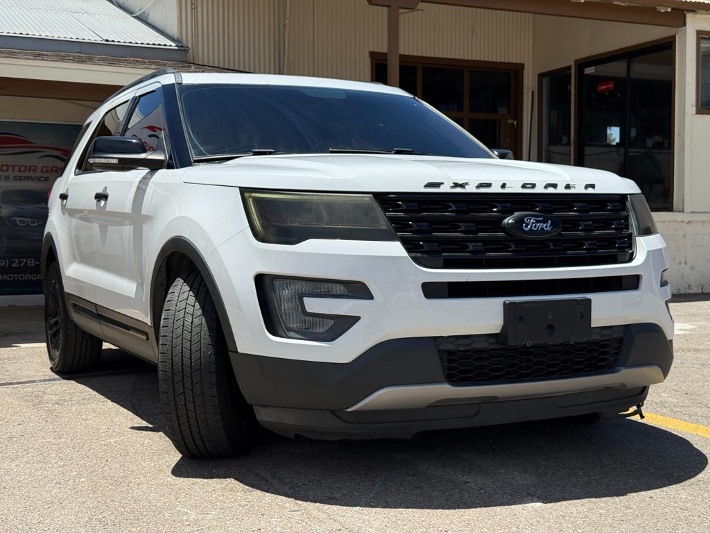 2017 Ford Explorer — photo 13