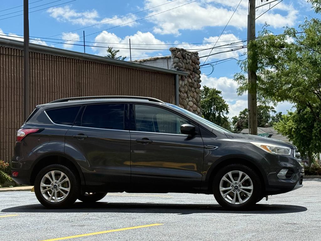2018 Ford Escape — photo 8