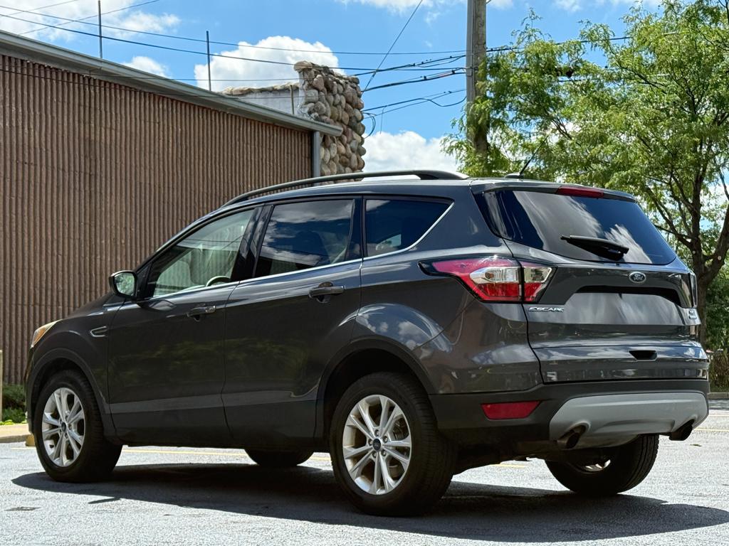 2018 Ford Escape — photo 12