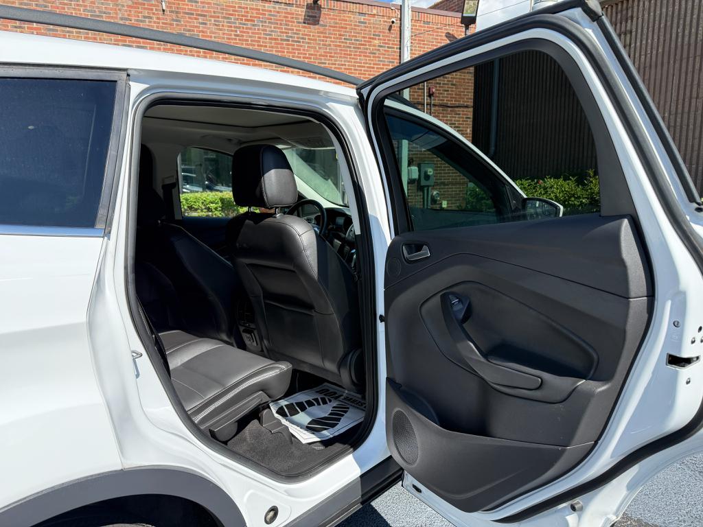 2016 Ford Escape — photo 31