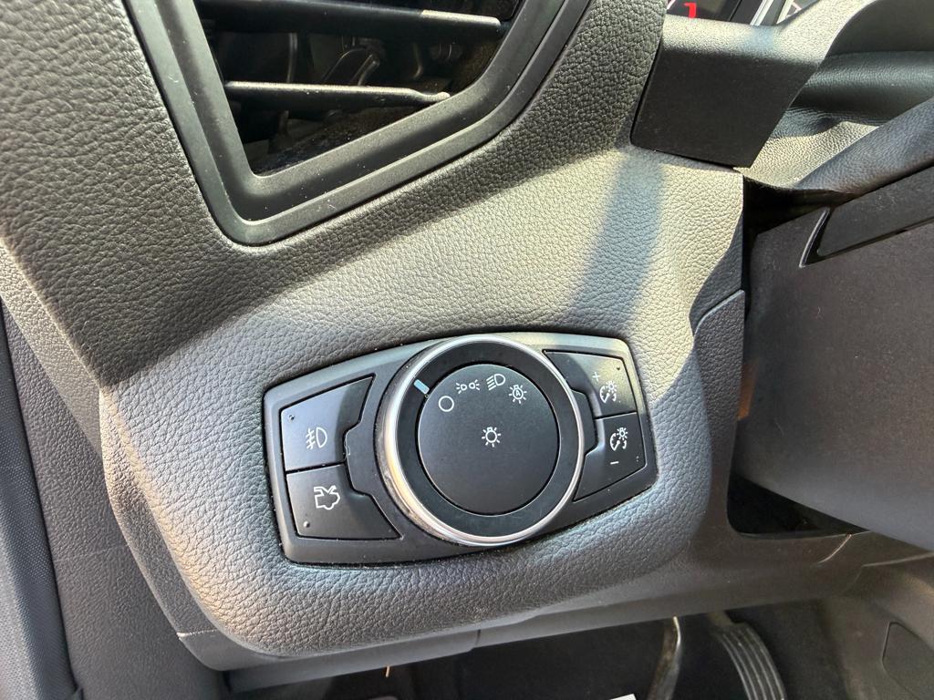 2016 Ford Escape — photo 37