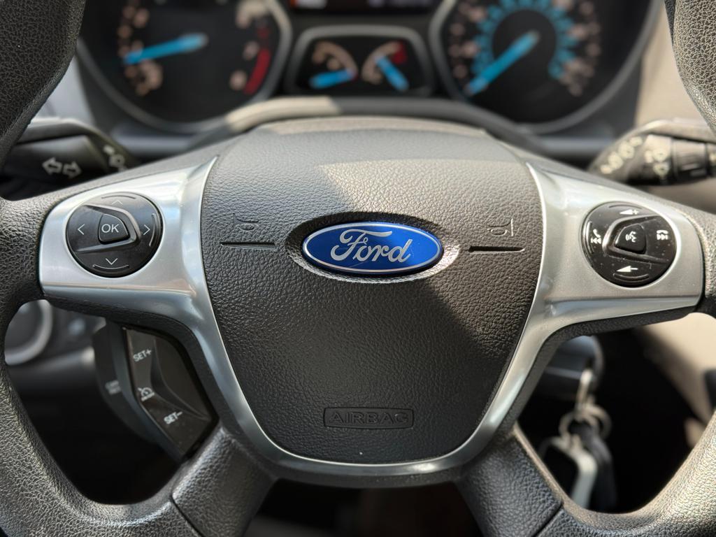 2016 Ford Escape — photo 24