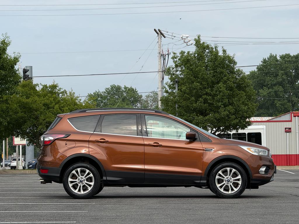 2017 Ford Escape — photo 10