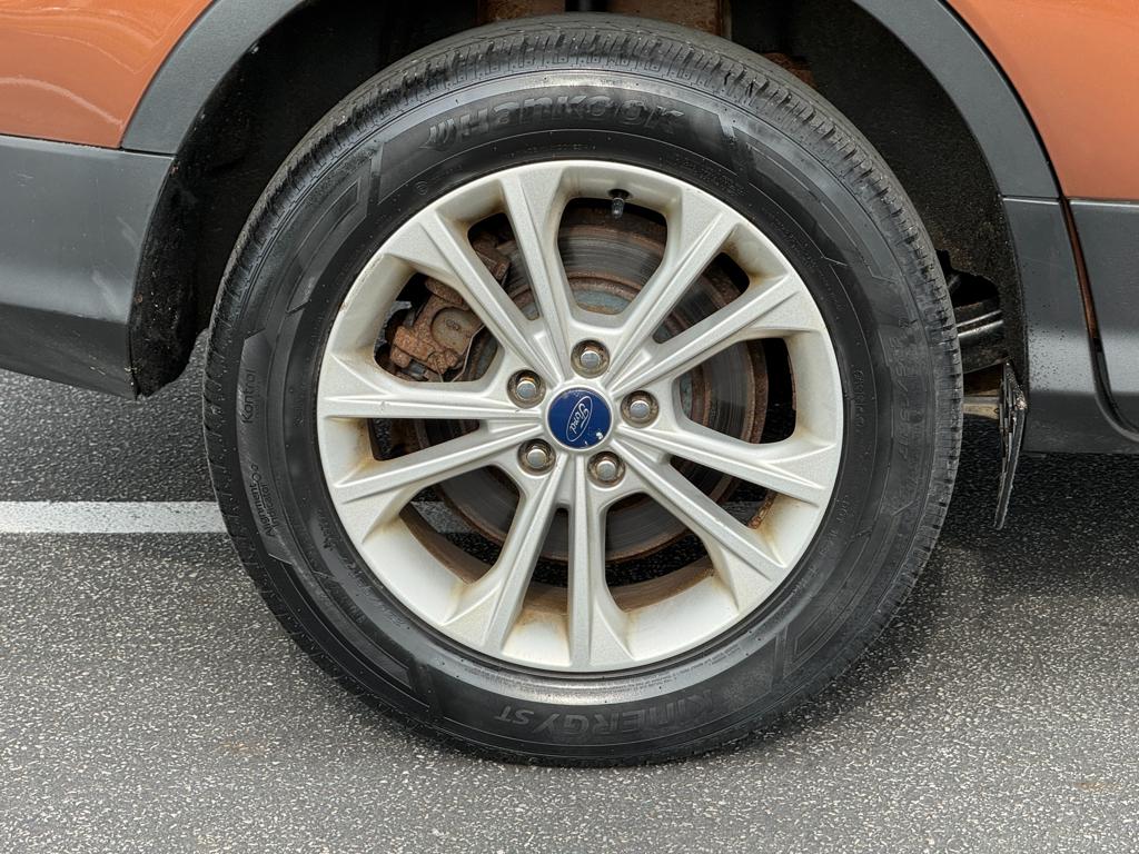 2017 Ford Escape — photo 17