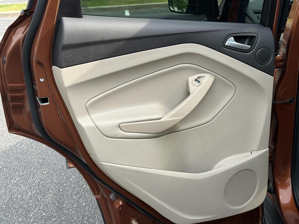 2017 Ford Escape — photo 20