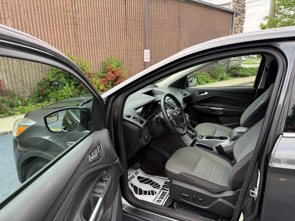 2015 Ford Escape — photo 20