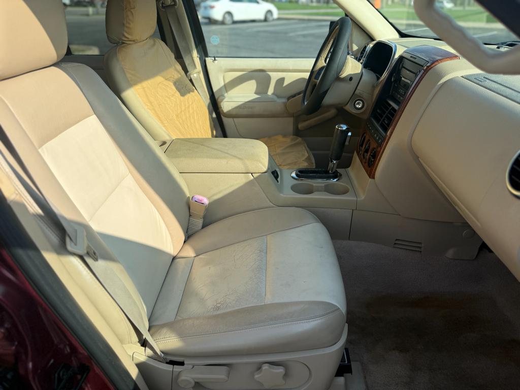 2006 Ford Explorer — photo 25