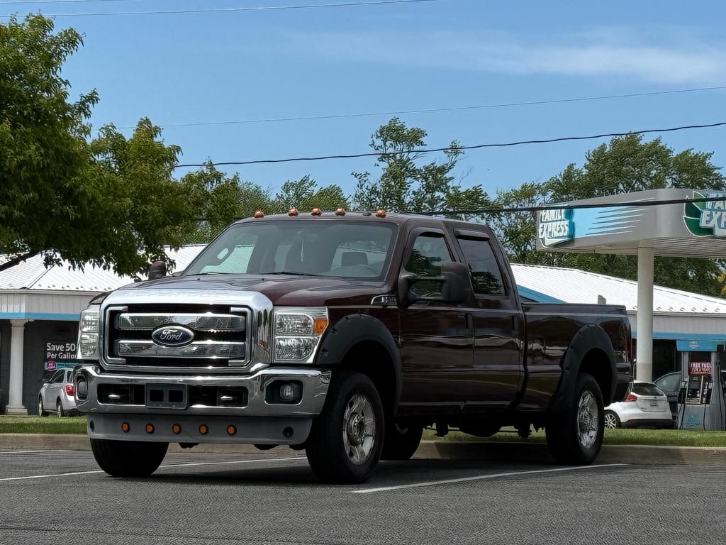 2011 Ford F250 — photo 2