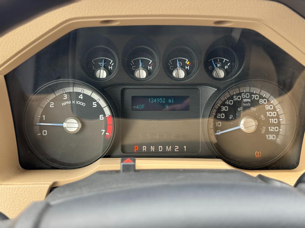 2011 Ford F250 — photo 30