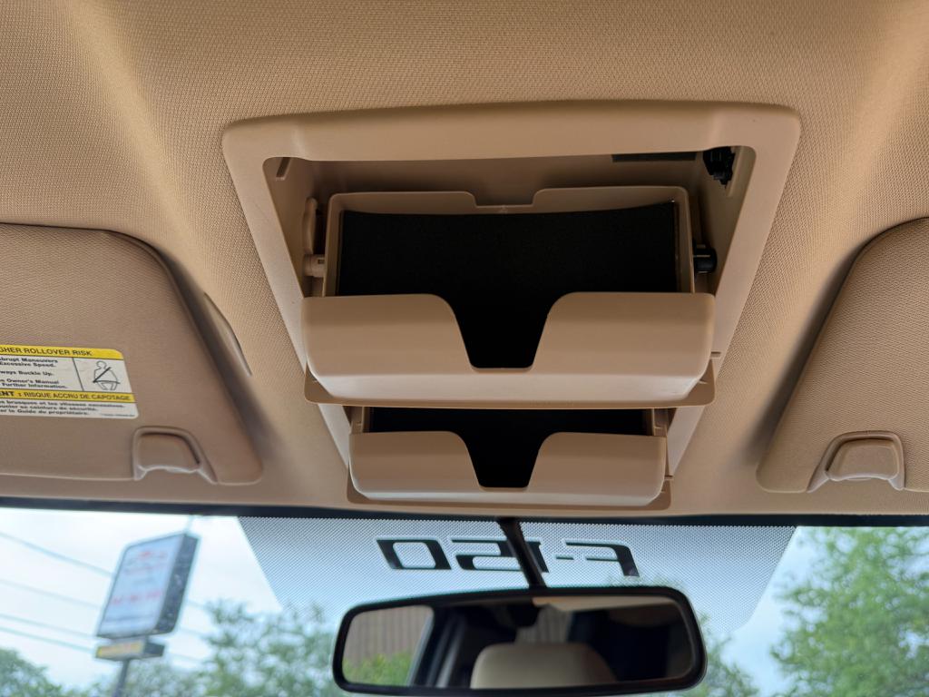 2011 Ford F150 — photo 34
