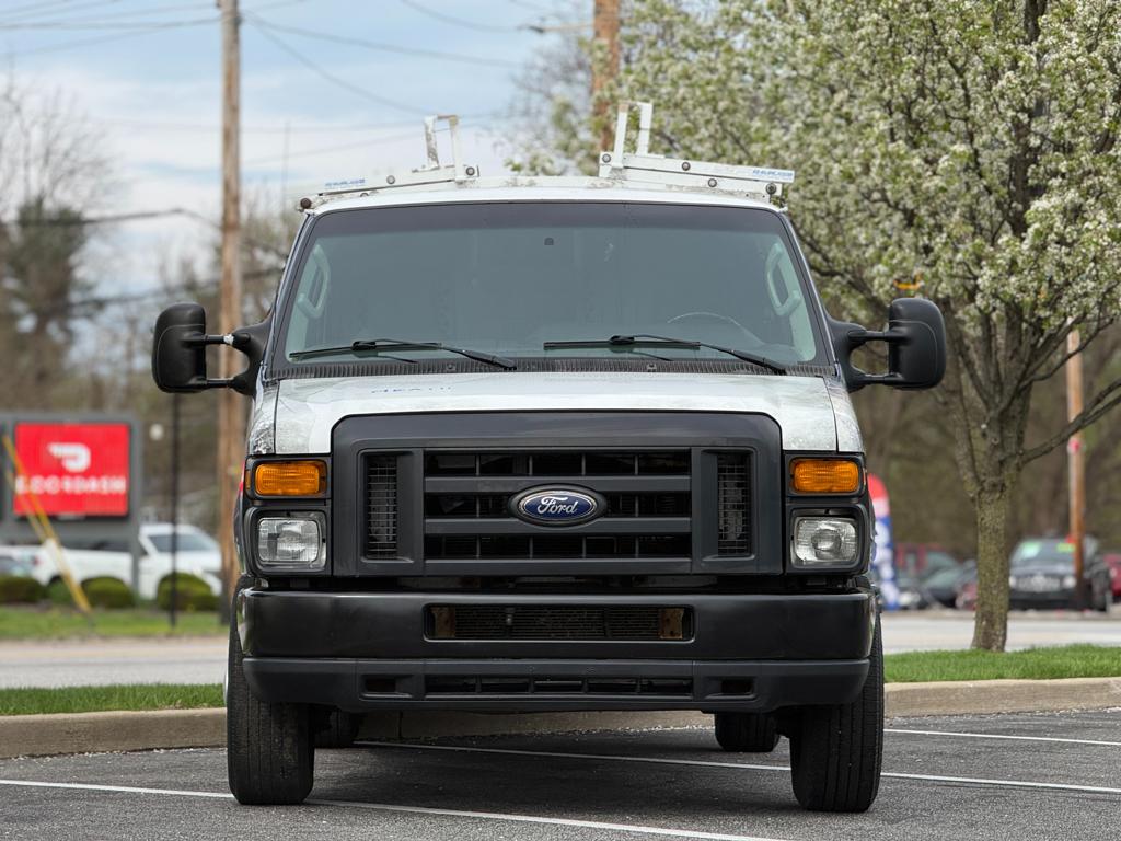 2012 Ford E350 — photo 12