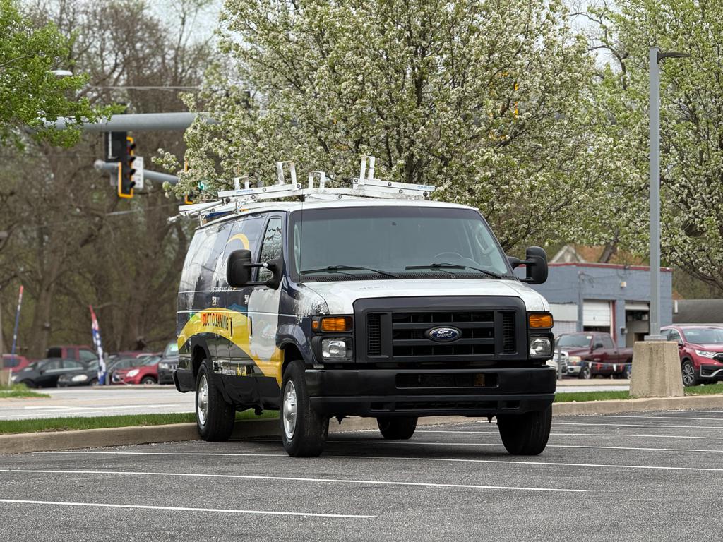 2012 Ford E350 — photo 14
