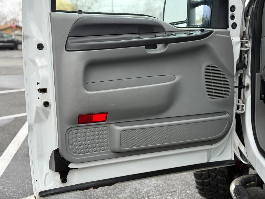 2007 Ford F250 — photo 17