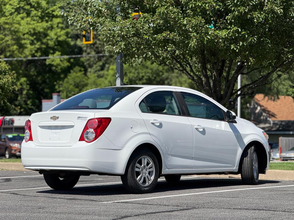 2012 Chevrolet Sonic — photo 6