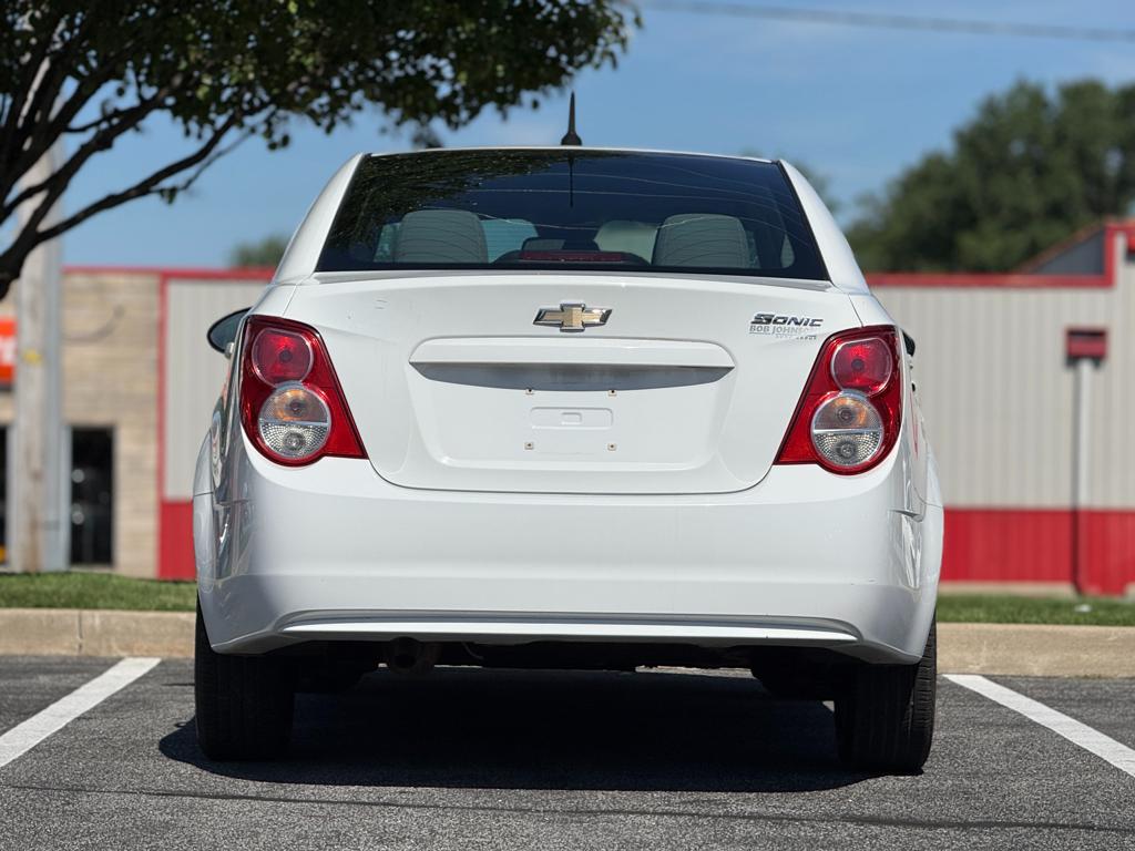 2012 Chevrolet Sonic — photo 7