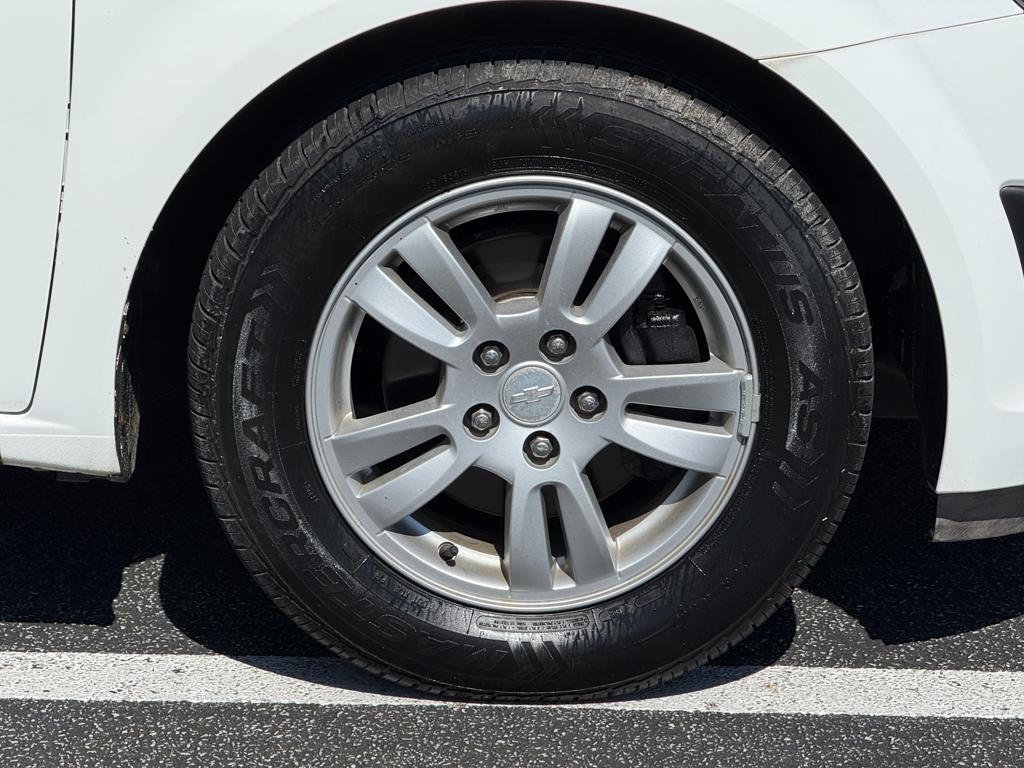 2012 Chevrolet Sonic — photo 21