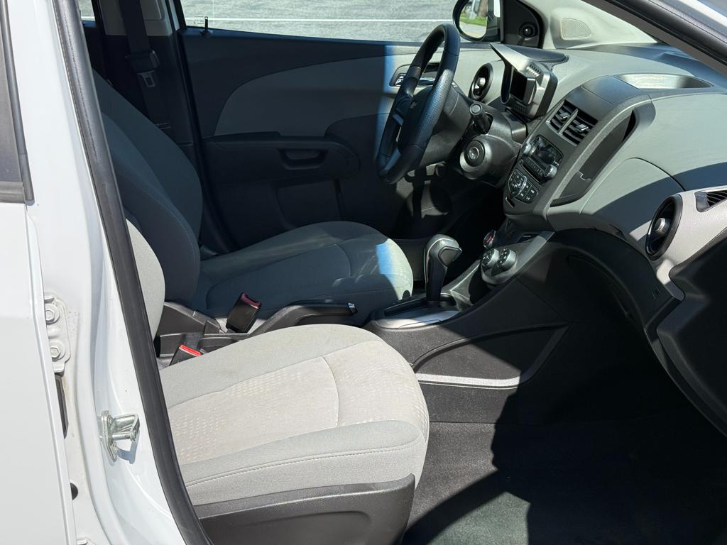2012 Chevrolet Sonic — photo 30