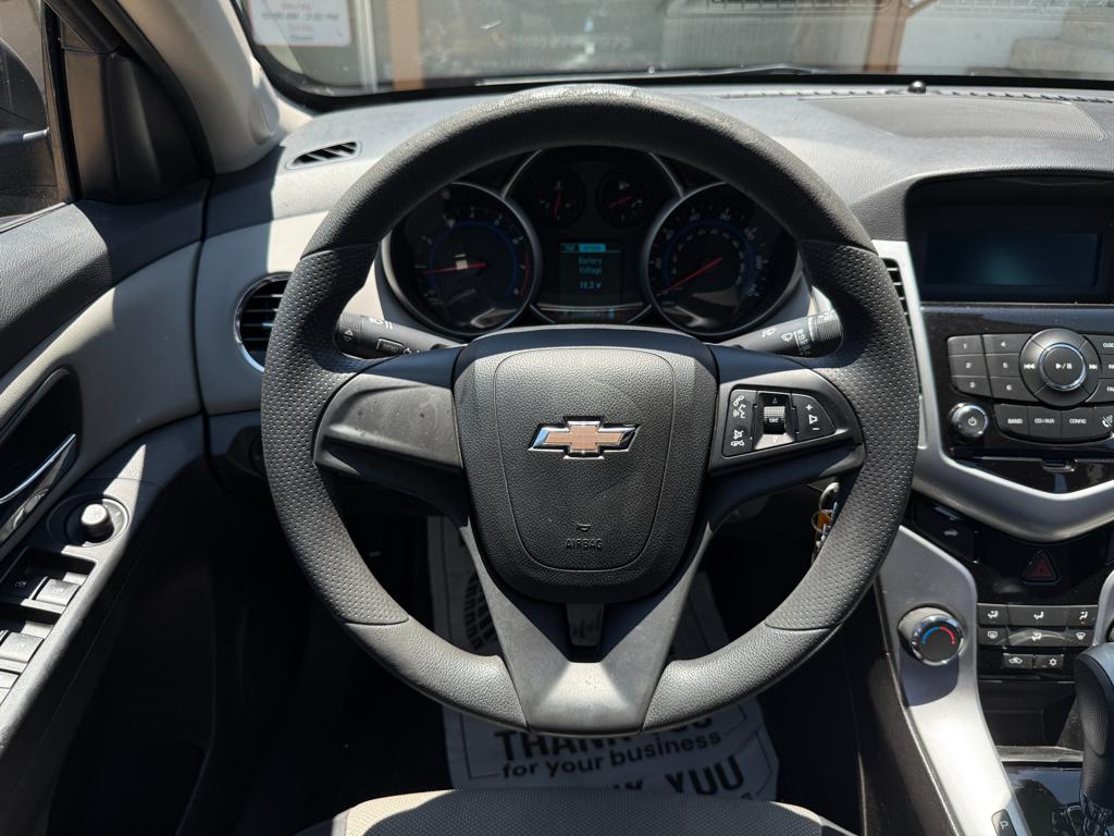 2016 Chevrolet Cruze — photo 21
