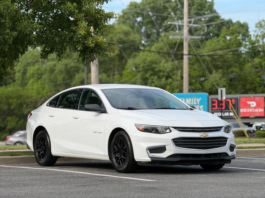 2018 Chevrolet Malibu — photo 12