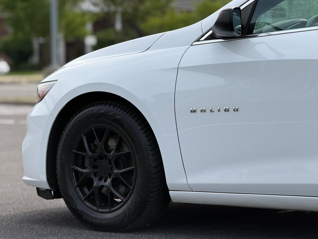2018 Chevrolet Malibu — photo 29