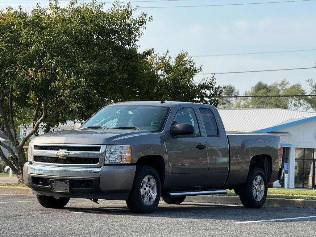 2008 Chevrolet Silverado 1500 — photo 1