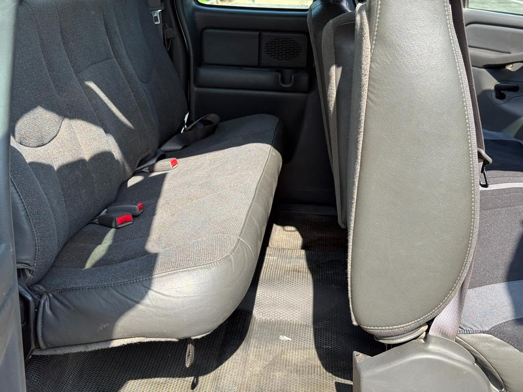 2004 Chevrolet Silverado 1500 — photo 9