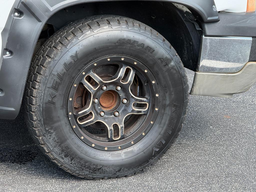 2004 Chevrolet Silverado 1500 — photo 27