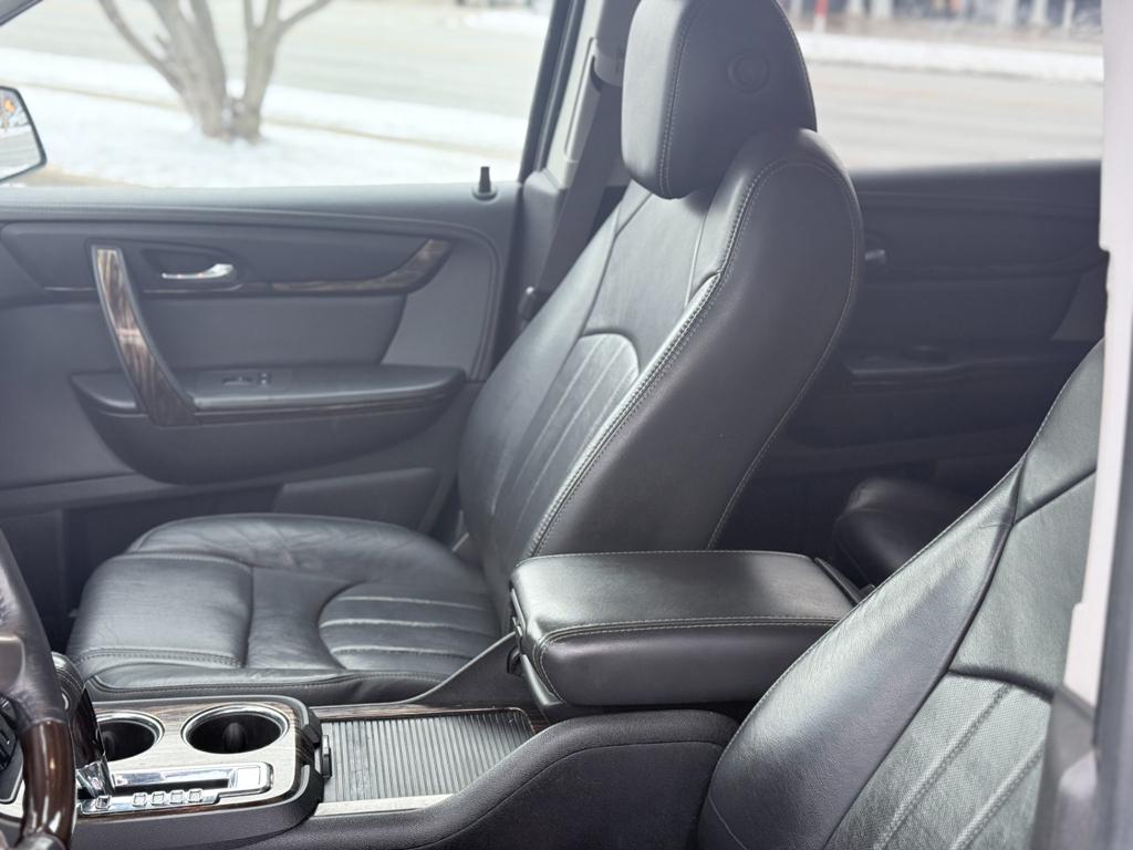 2015 GMC Acadia — photo 9