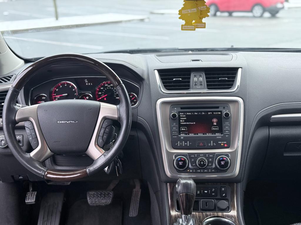 2015 GMC Acadia — photo 17