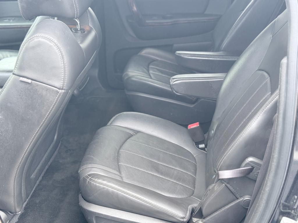 2015 GMC Acadia — photo 22