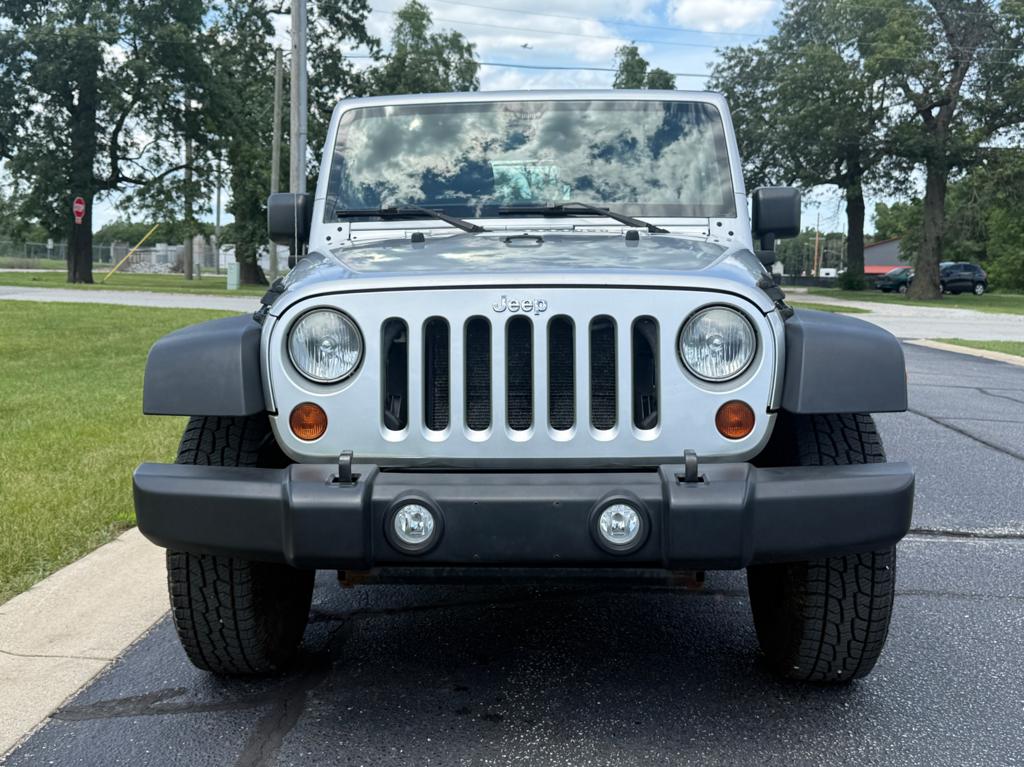 2011 Jeep Wrangler — photo 6