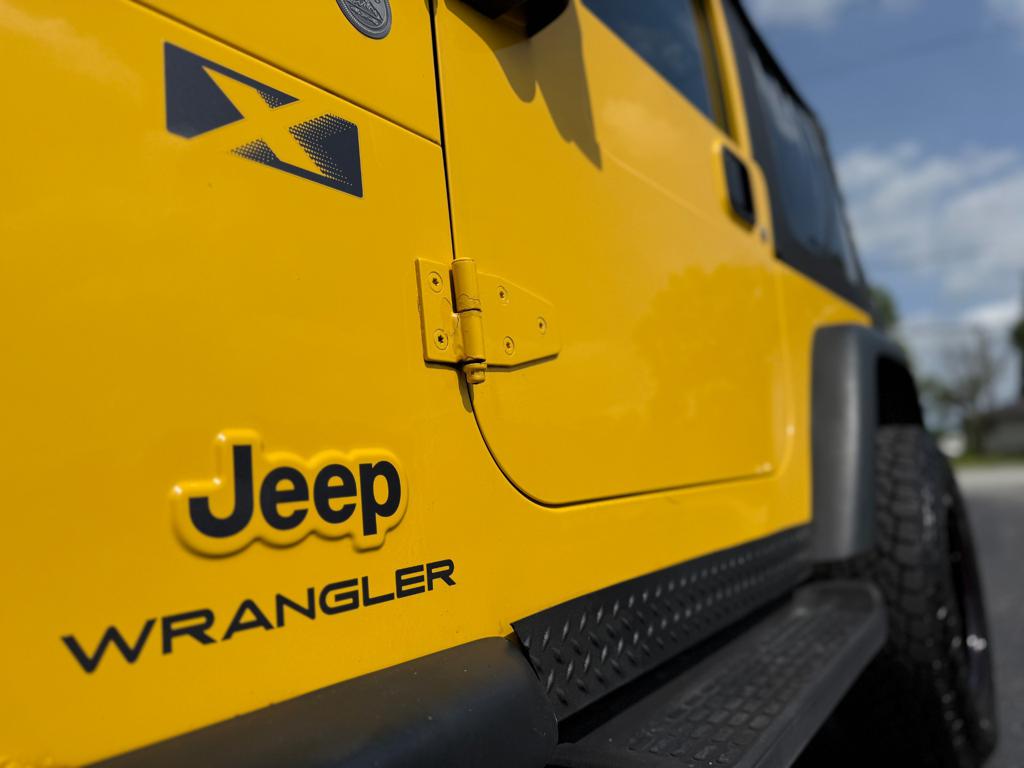2004 Jeep Wrangler — photo 11