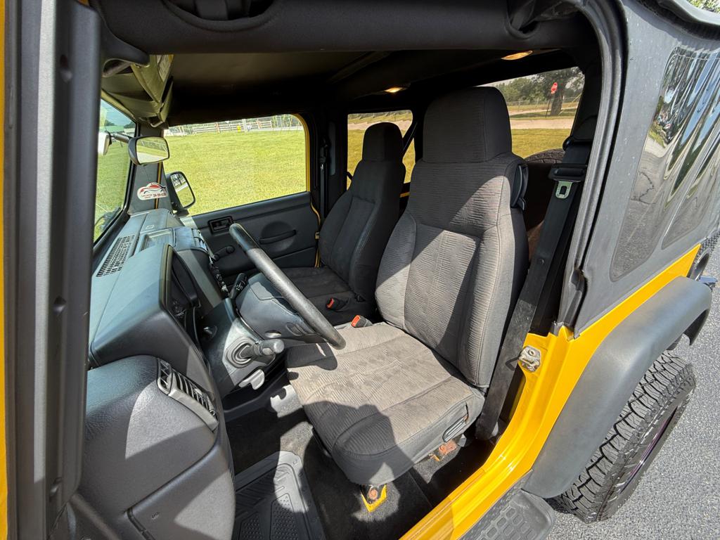 2004 Jeep Wrangler — photo 21