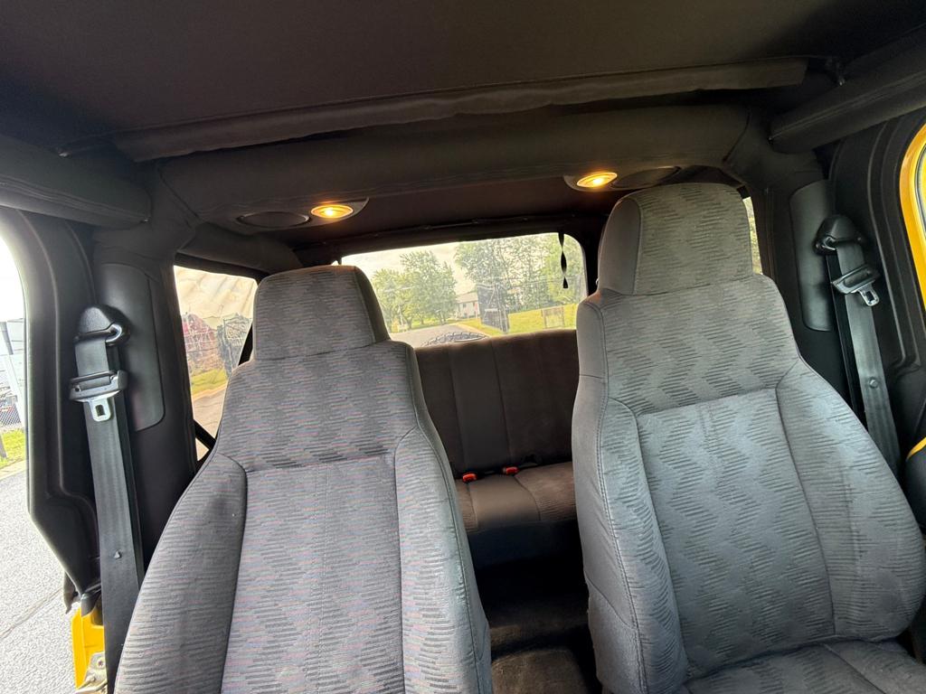 2004 Jeep Wrangler — photo 27