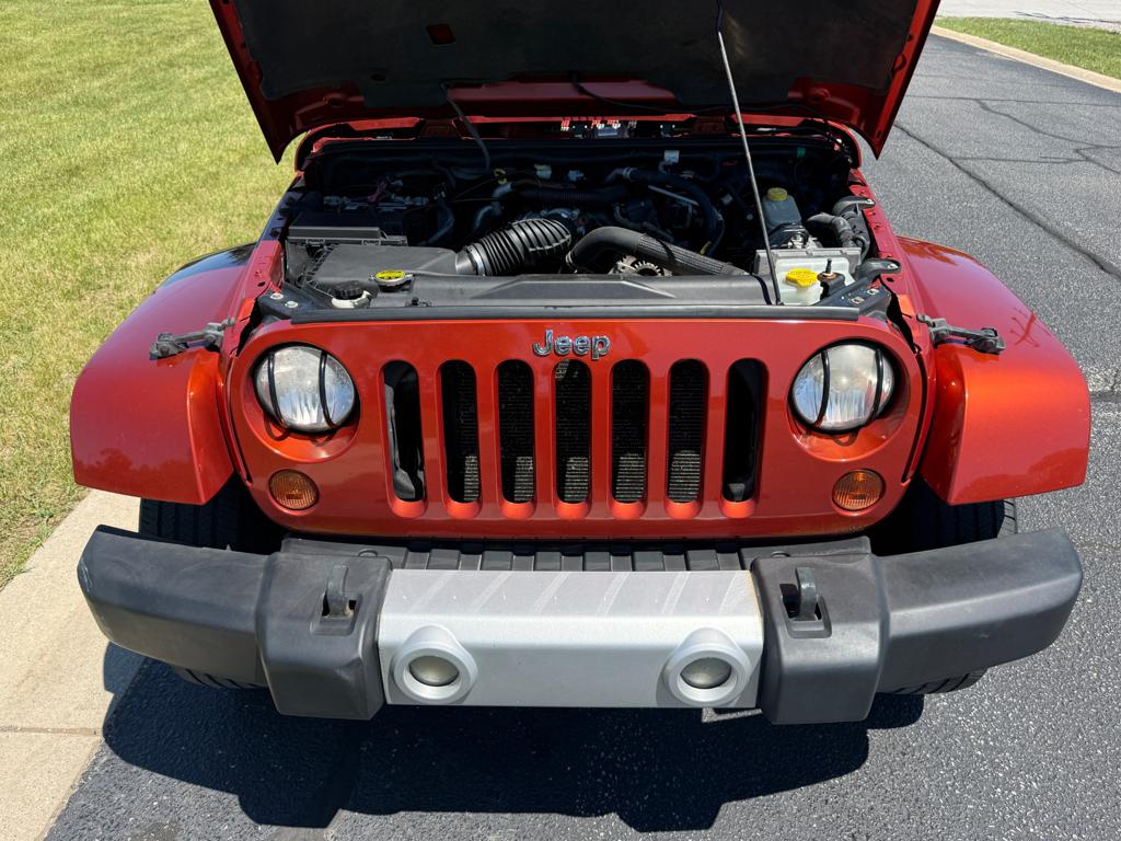 2009 Jeep Wrangler — photo 2