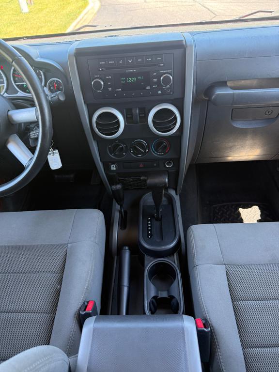 2009 Jeep Wrangler — photo 27