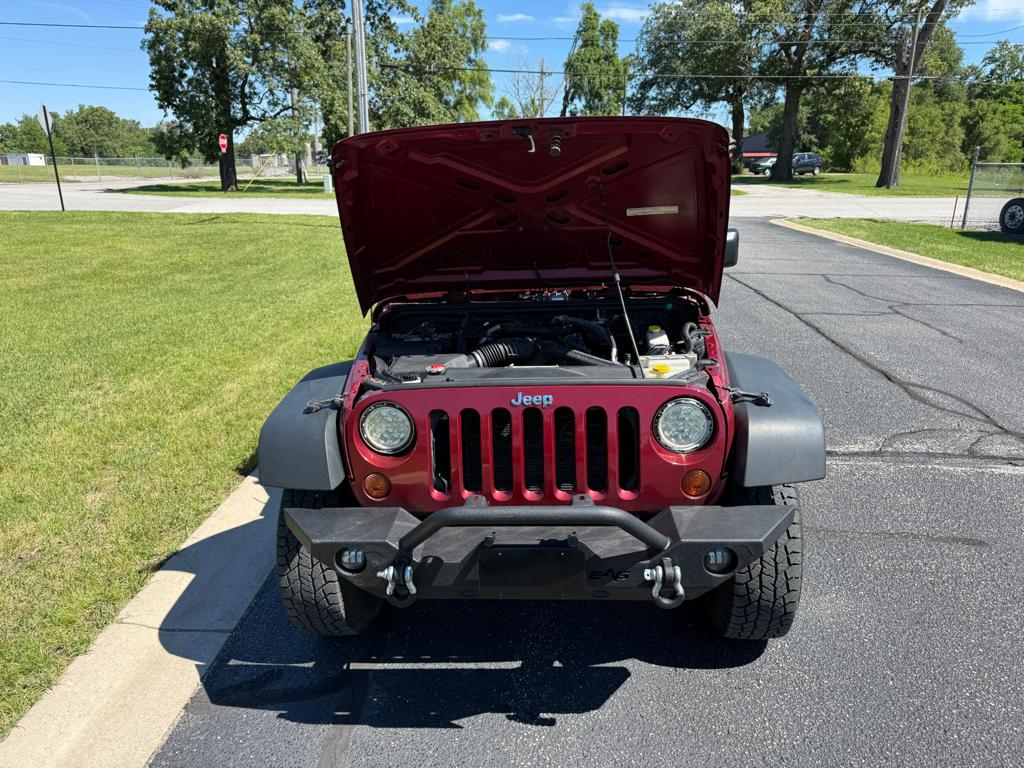2011 Jeep Wrangler — photo 4
