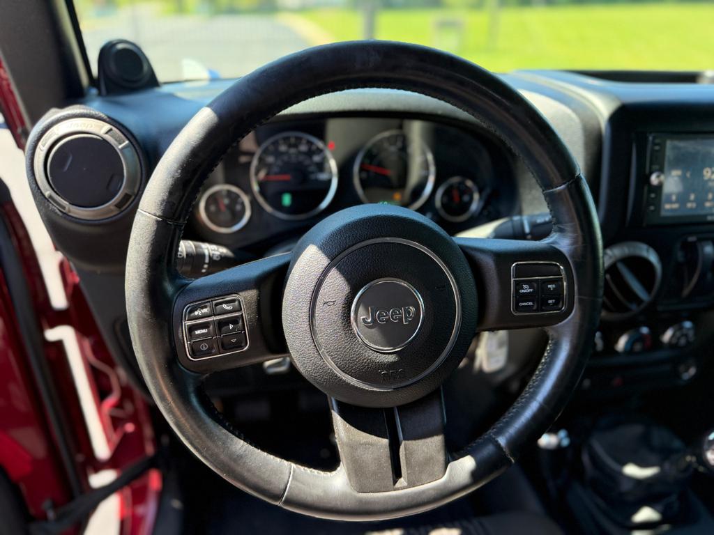 2011 Jeep Wrangler — photo 21