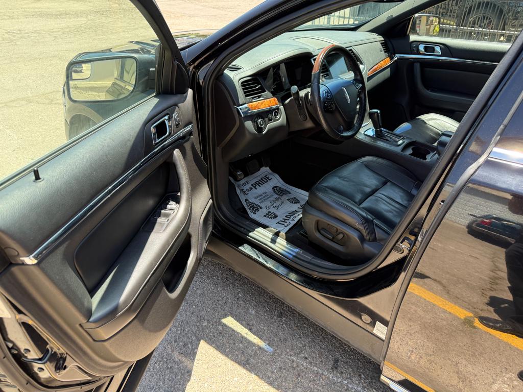 2016 Lincoln Mks — photo 16
