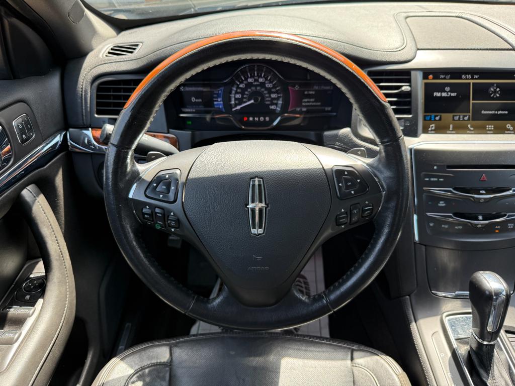 2016 Lincoln Mks — photo 20